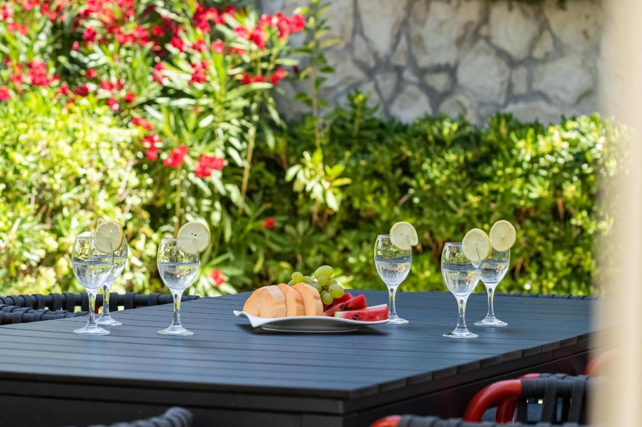 Luxury Two-Floor Apartment In Petrcane With Garden And Pool Экстерьер фото